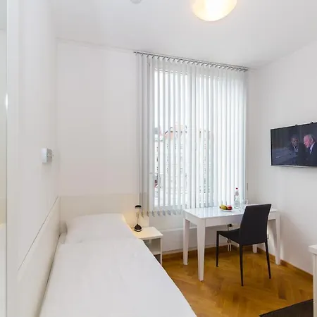 Otel Regensburg-apart 3*
