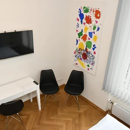 Regensburg-apart 3*