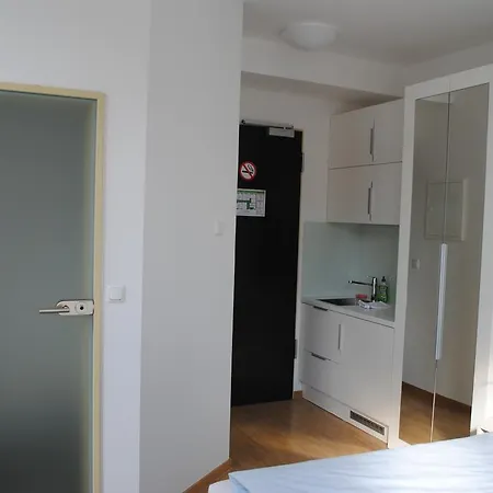 Regensburg-apart 3*